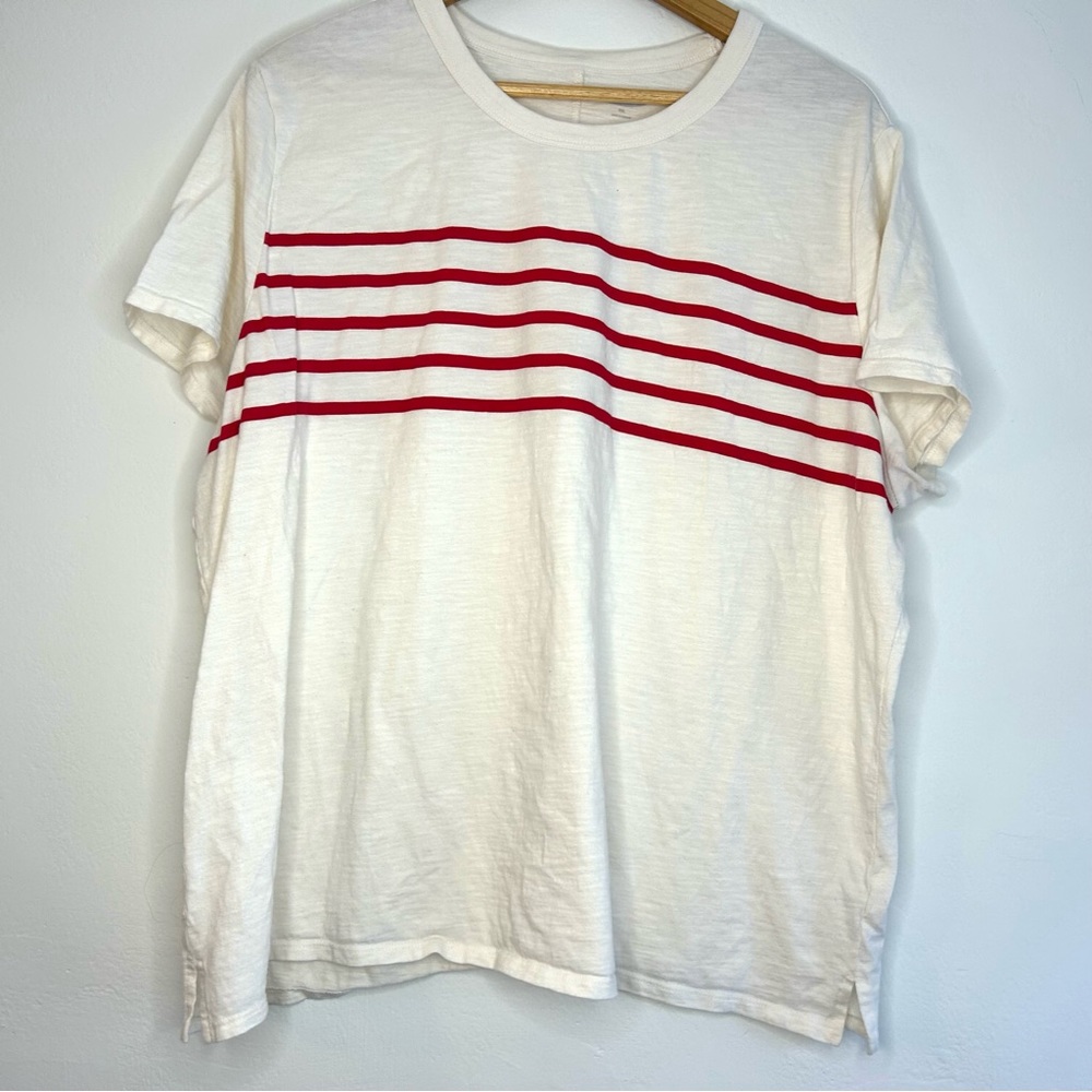 Old navy tee
